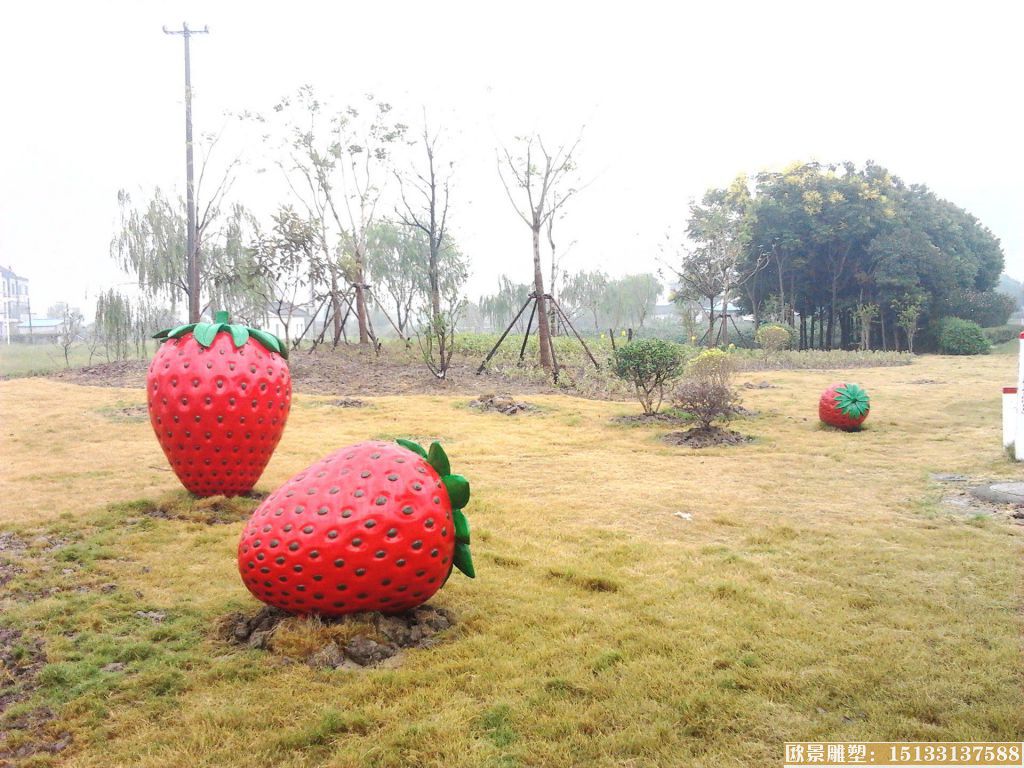 哪里有卖草莓雕塑的厂家 